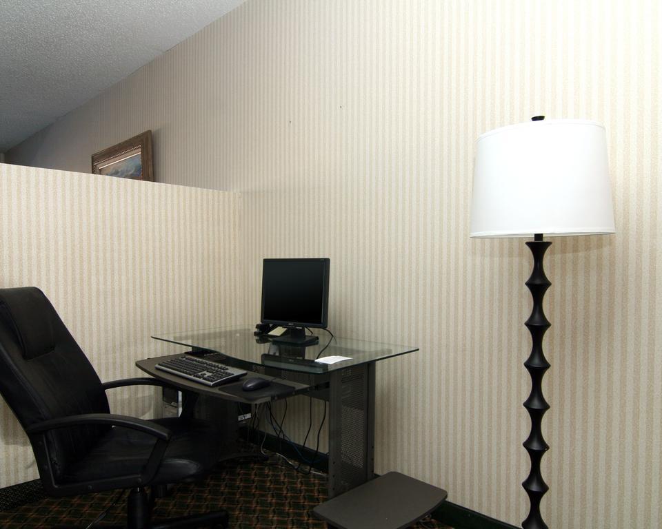 Quality & - I-40 Hotel Grants