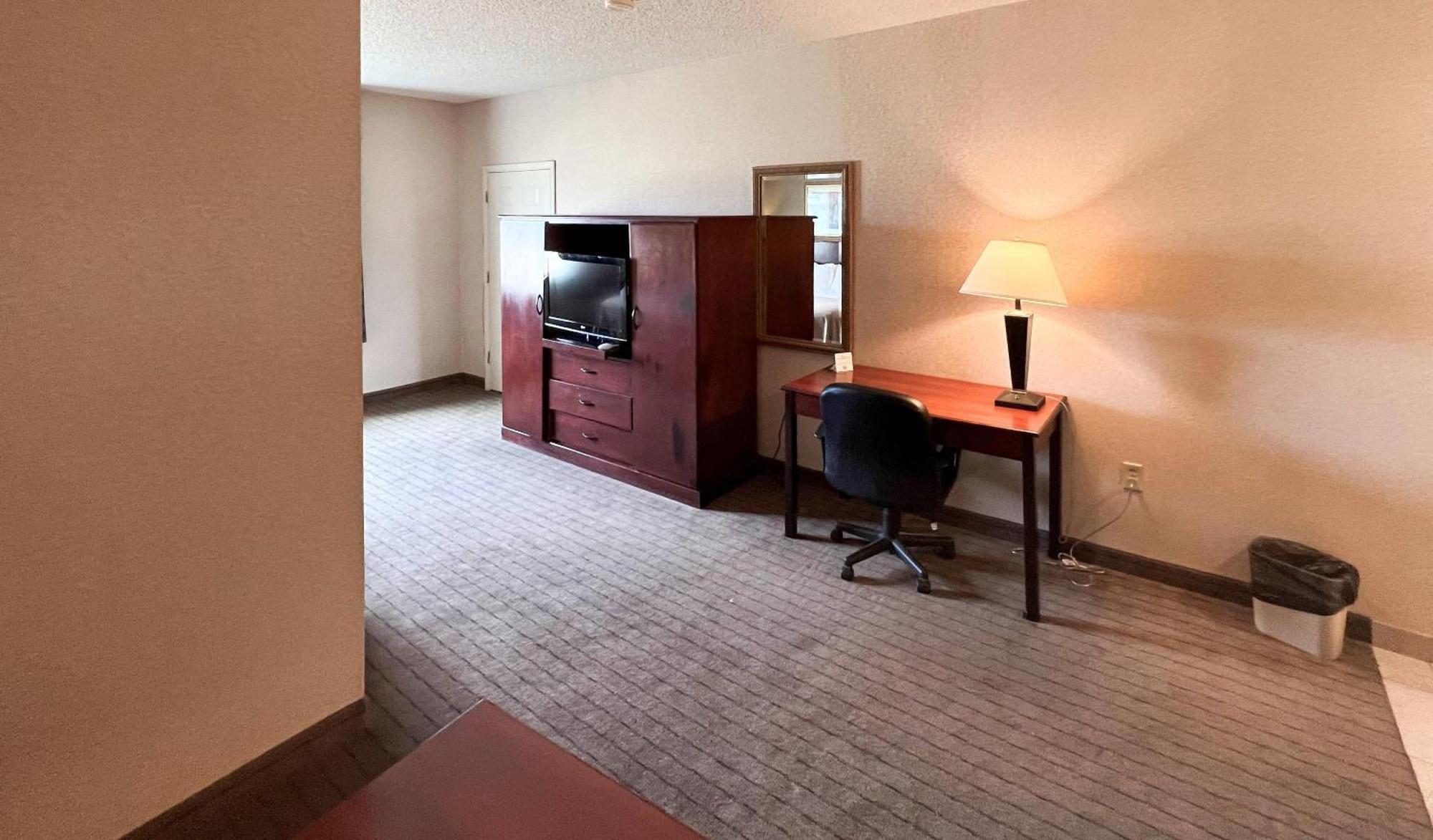 Quality & - I-40 Hotel Grants
