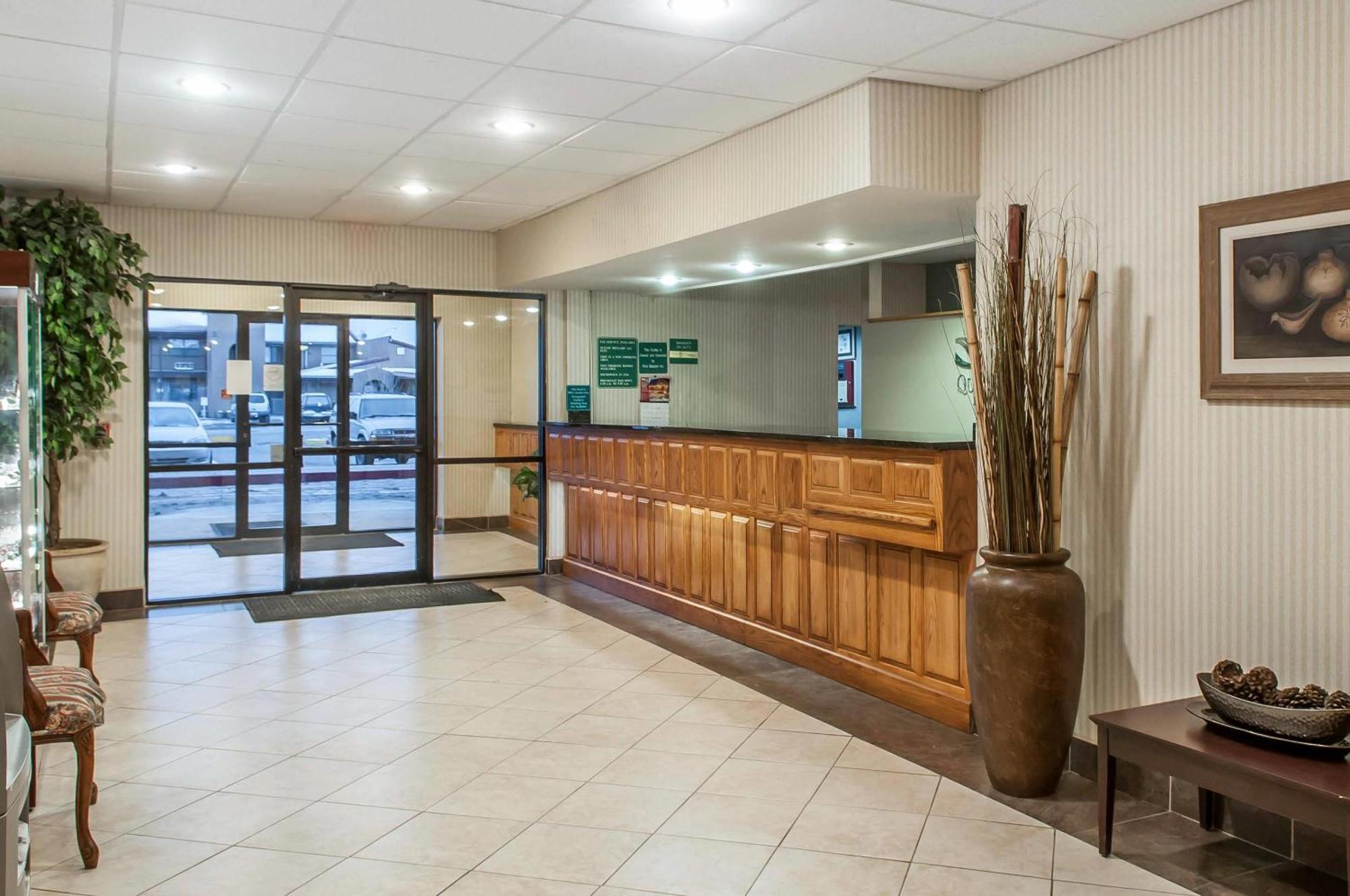 Quality & - I-40 Hotel Grants