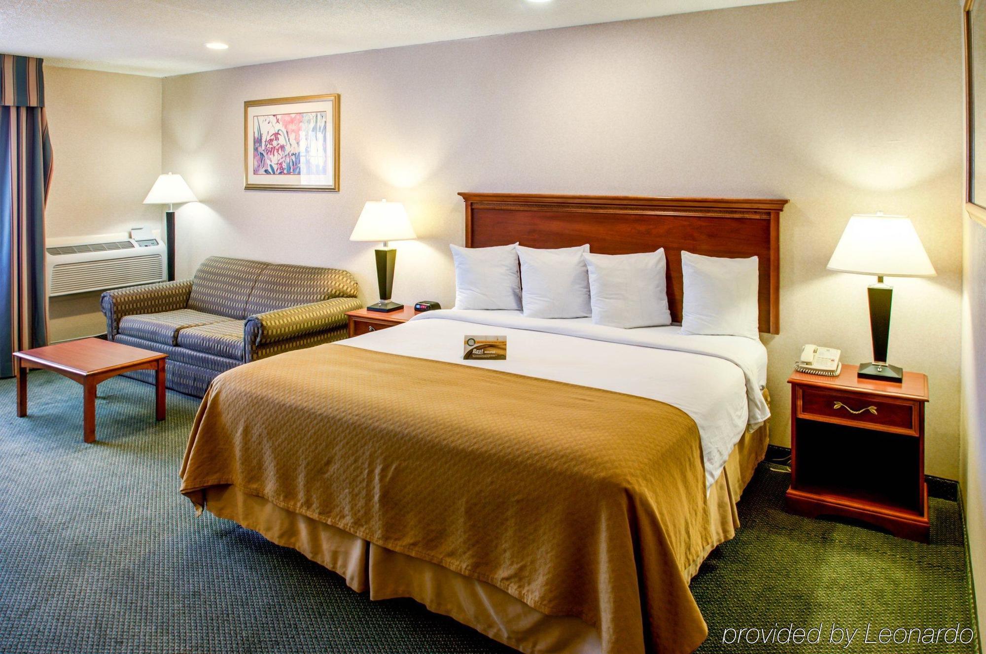 Quality & - I-40 Hotel 3*