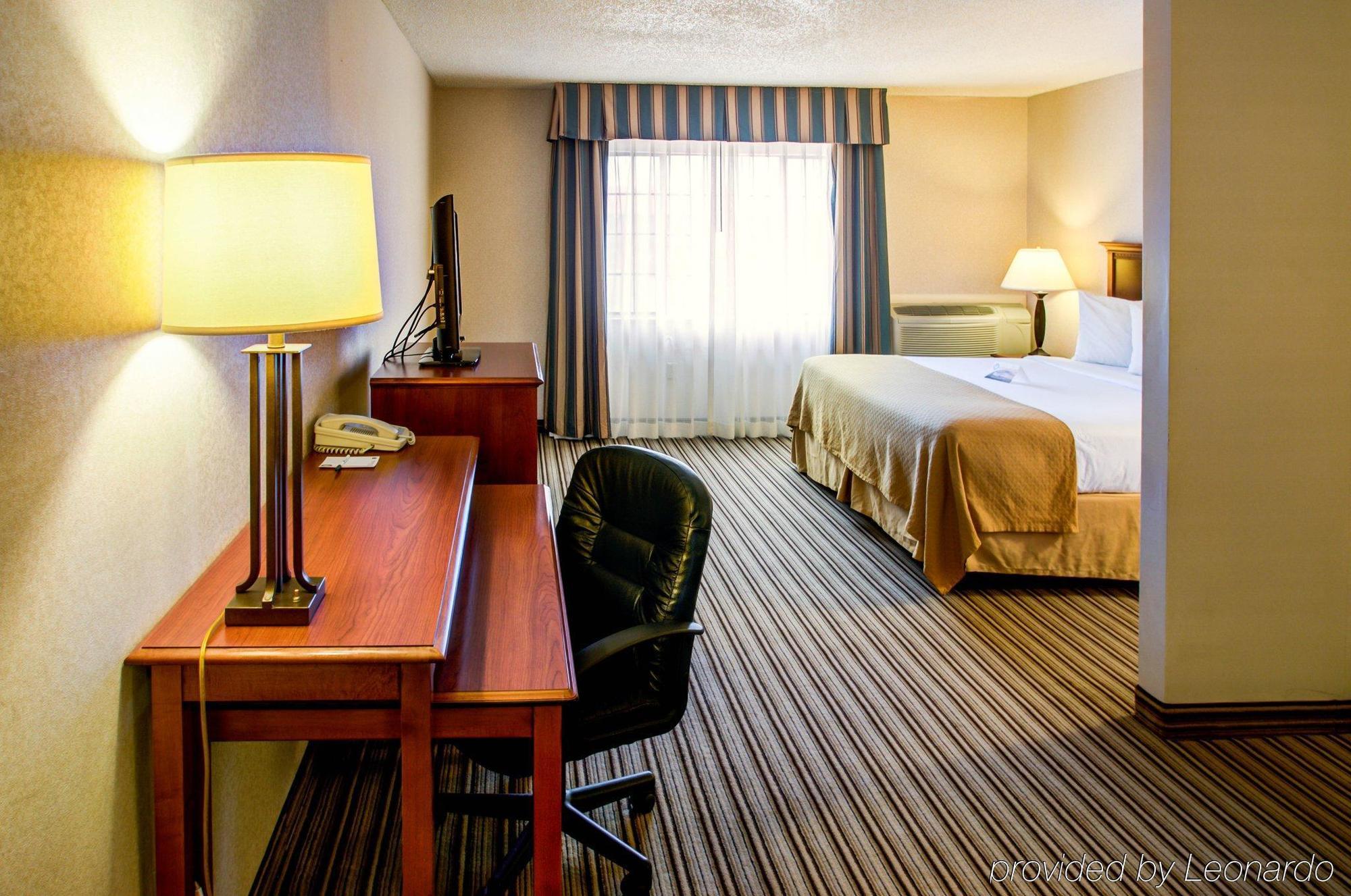 Hotel Quality & - I-40 Grants